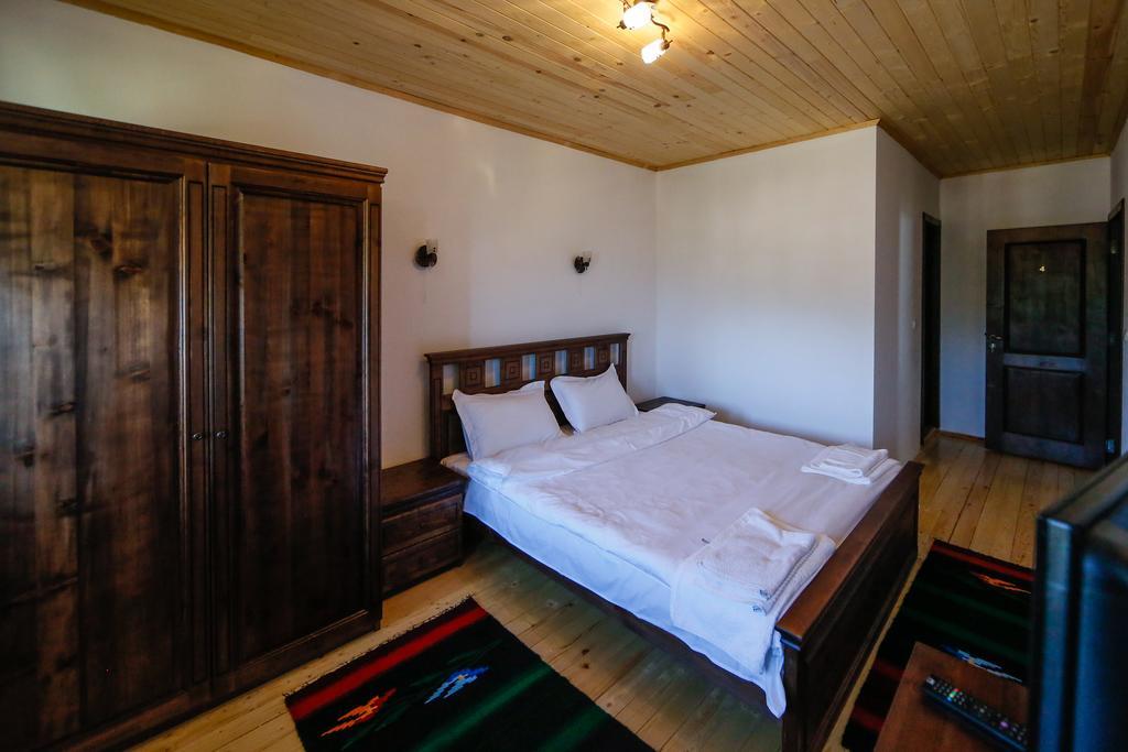 Калпаците - Kalpacite Guest Houses Skrebatno ภายนอก รูปภาพ